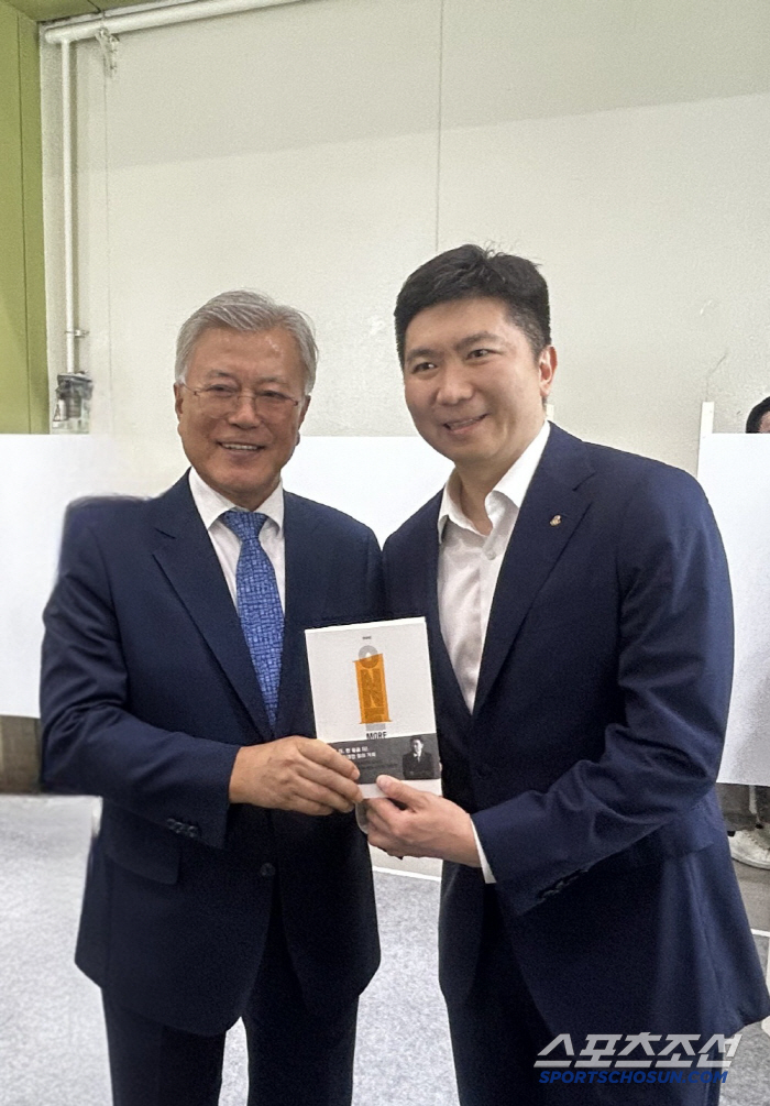 Onemore, 3 times to break the rock with eggs, Yoo Seung Min, chairman of the Korea Sports Council @Seoul International Book Fair, Legend X Dream Tree, heartwarming book talk.