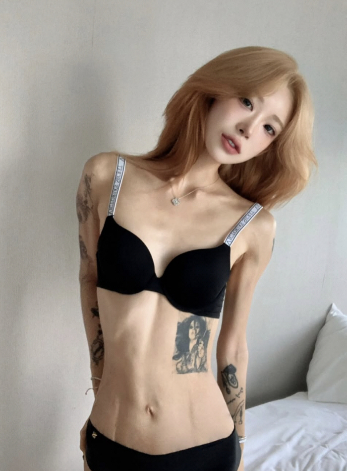  Choi Jun-hee's shocking lingerie pictorial is also hot..41kg underweight satisfaction at the highest level revealed