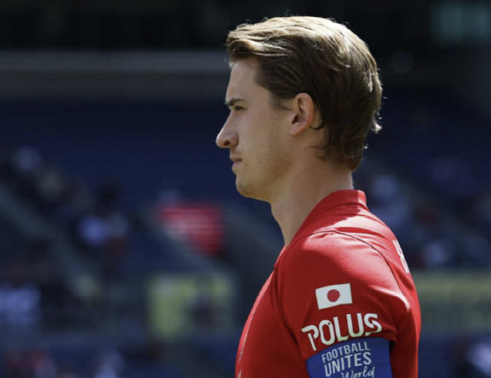Surprised in Japan too! The captain's non-manner of the representative club that surprised the world so much that he bowed his head immediately →I had no idea. Apple