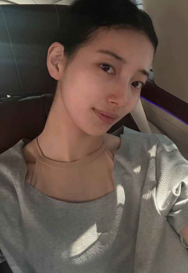 Suzy, who missed Min's wedding, reveals ballerina...Perfect back line admiration