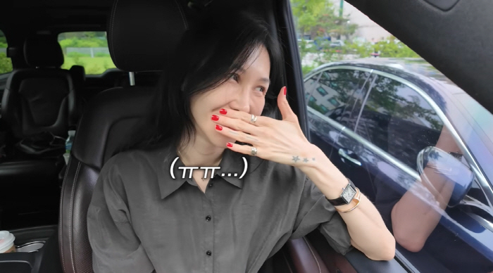 Um Tae-woong ♥ Yoon Hye-jin takes care of her daughter's voice You must have raised me like this even after my tears died