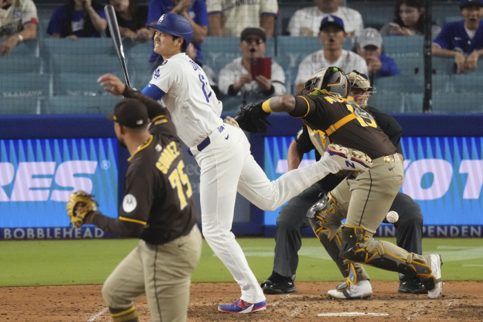 Do I hit it that hard? Ohtani was hit by the fastest ball of his life, 160.6km, and Roberts was intentionally enraged again this time