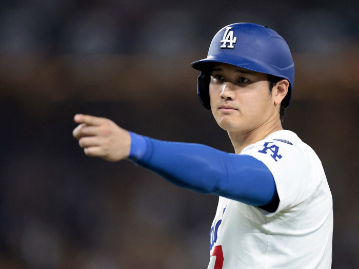 Do I hit it that hard? Ohtani was hit by the fastest ball of his life, 160.6km, and Roberts was intentionally enraged again this time