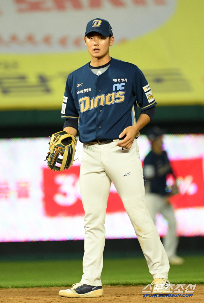 Jeon Kyung-ki is also struggling to rank No. 1 in the innings of Jeon Kyung-ki and defense…After the walk-off loss, you're a bad guy