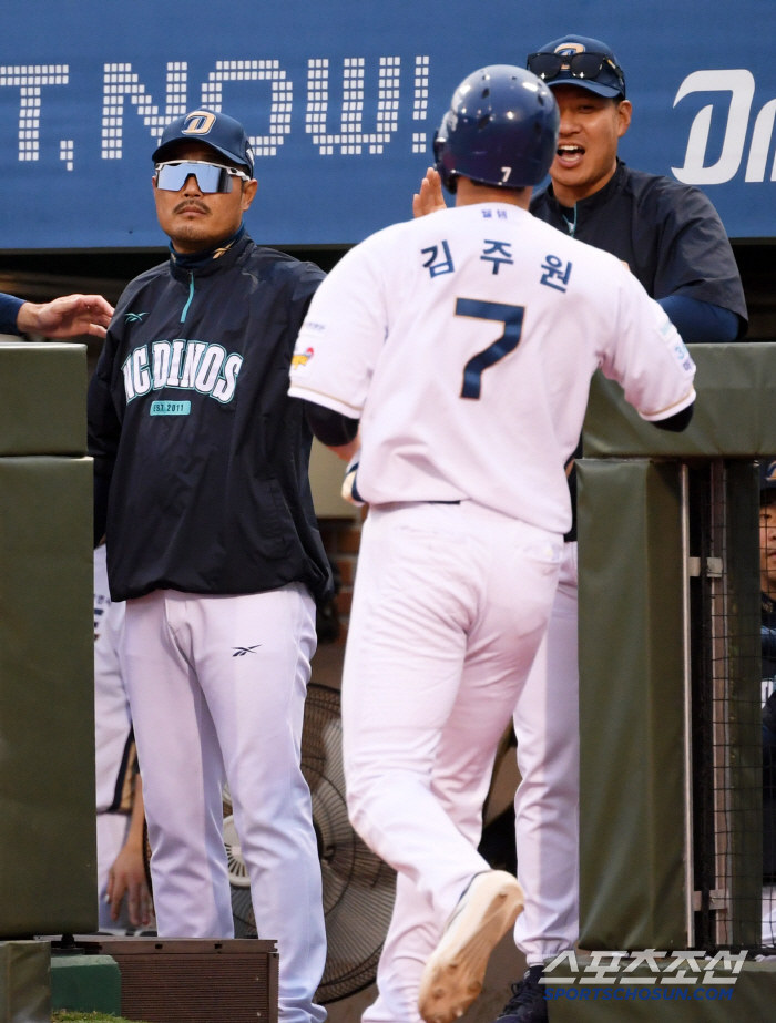 Jeon Kyung-ki is also struggling to rank No. 1 in the innings of Jeon Kyung-ki and defense…After the walk-off loss, you're a bad guy