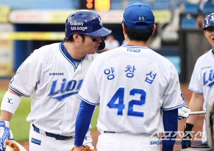 Kang Min-ho, who scolded Park Byung-ho for hitting the bases loaded, is this situation of 'reading the scriptures to the ears'?