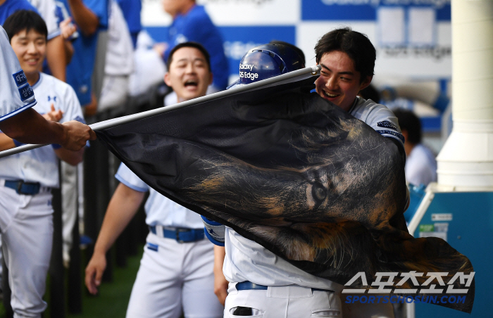 Kang Min-ho, who scolded Park Byung-ho for hitting the bases loaded, is this situation of 'reading the scriptures to the ears'?
