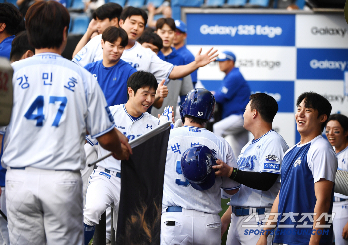 Kang Min-ho, who scolded Park Byung-ho for hitting the bases loaded, is this situation of 'reading the scriptures to the ears'?