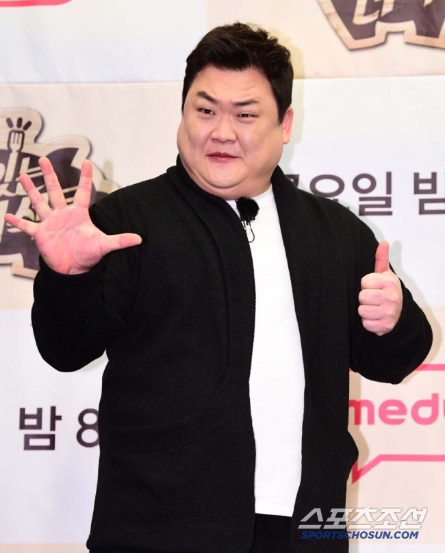 Kim Jun-hyun, did rumors of a feud with his manager...Scratch my card like your own, max it out (THE Taste Man)