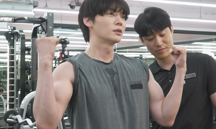 Koo Hye-sun Divorce Ahn Jae-hyun, 180-degree change in bulk-up physically (Na Hon-san)