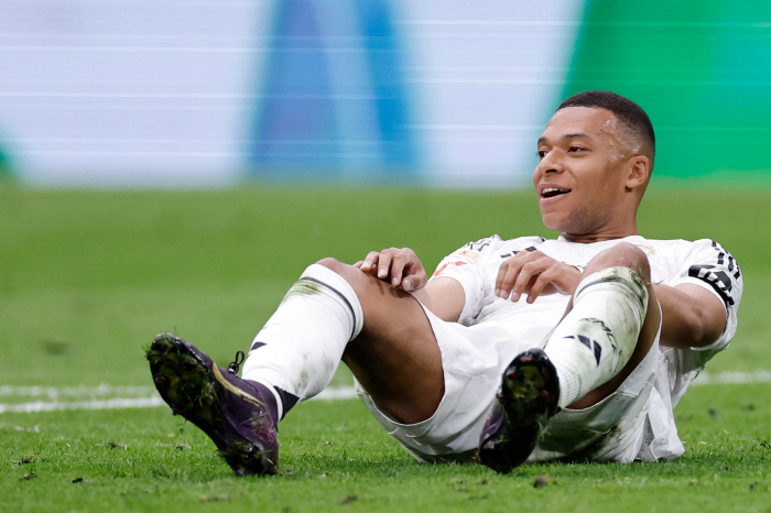 Mbappe discharged from hospital after collapsing from acute gastroenteritis → Returning to Real Camp Club World Cup remains unknown 