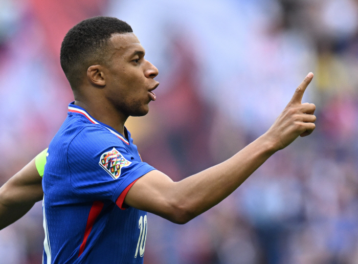 Real Madrid's sudden attack, ace Kylian Mbappe acute gastroenteritis → Hospitalization group stage unknown