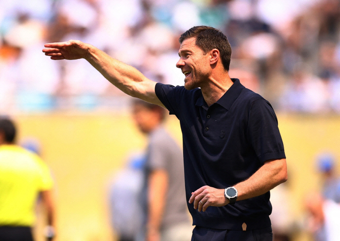  Real super emergency! Mbappe, who missed the opening match of the Club World Cup, was hospitalized for acute gastroenteritis. As soon as Alonso takes over, he's twisted!