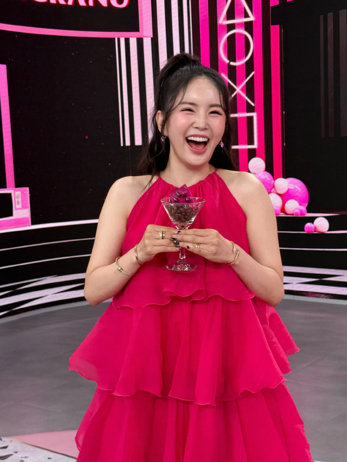 9.4 Billion Building Owners Class...Jang Young-ran, a luxury B company Jewelry full-dress outfit worth 30 million won