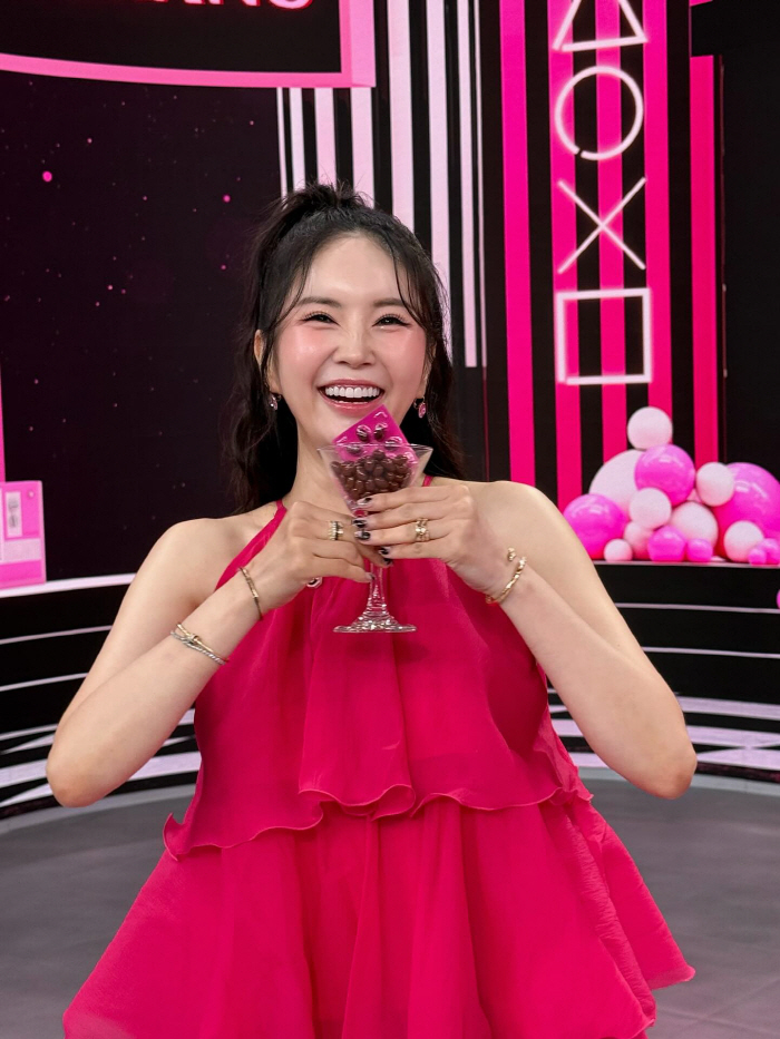  9.4 Billion Building Owners Class...Jang Young-ran, a luxury B company Jewelry full-dress outfit worth 30 million won