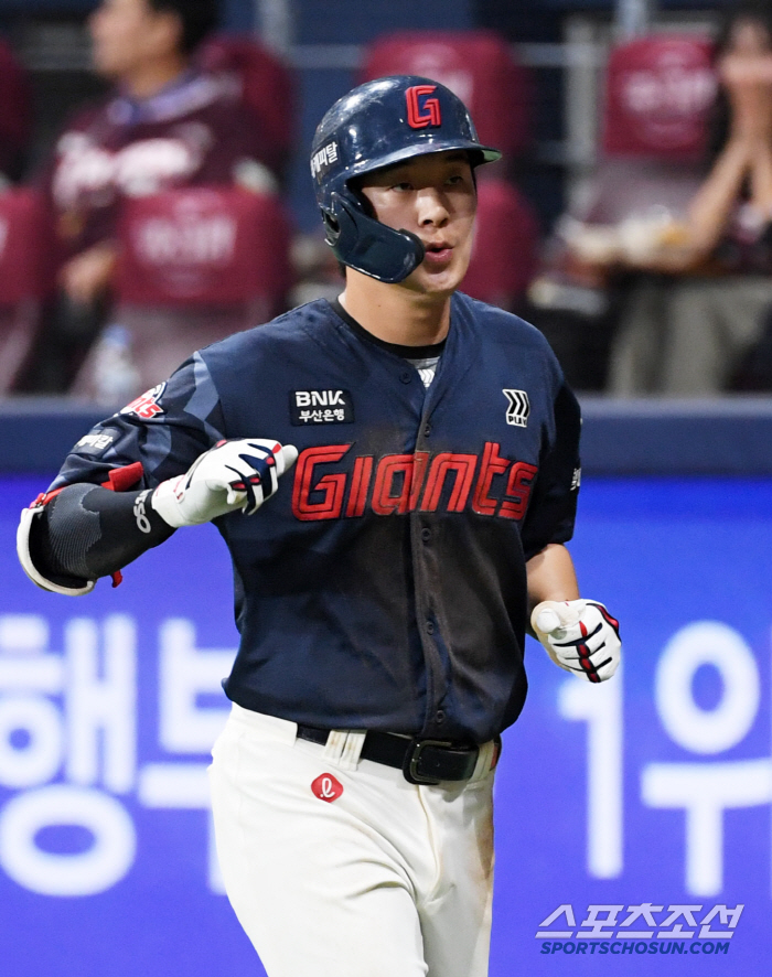 There is no player to hit Will Kim Taehyung's problem be solved? Na Seung-yeop is about to make a comeback for the first time in 18 days → How was the first real game? 