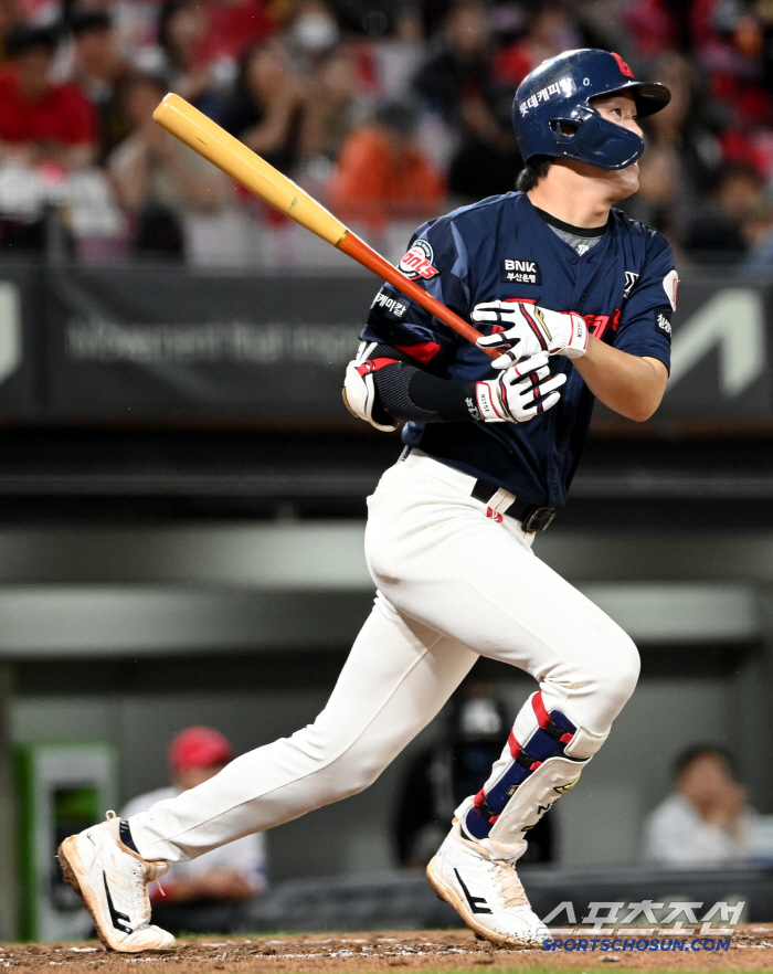 There is no player to hit Will Kim Taehyung's problem be solved? Na Seung-yeop is about to make a comeback for the first time in 18 days → How was the first real game? 