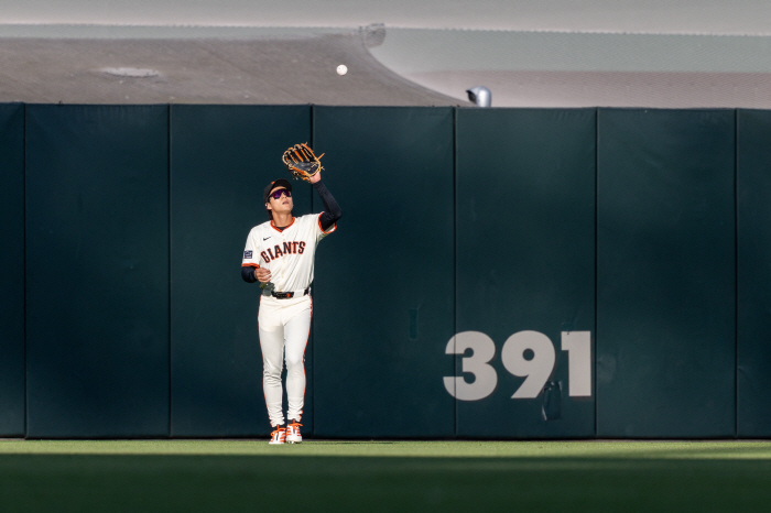 The tunnel of slump, when to get out of it, SF Lee Jung-hoo, collapsed by 206%. No.7 relegation. No. 1 prescription. Tears in the lake rain again