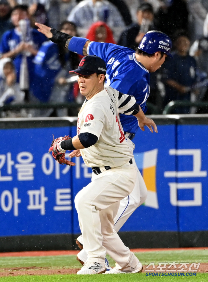 What a waste! A new record! Jung Chul-won X Kim Won-joong 3 consecutive wins...Information-geun final hit Jung Hoon's net shot Lotte has won three consecutive games...Samsung's defense obstruction in heavy rain