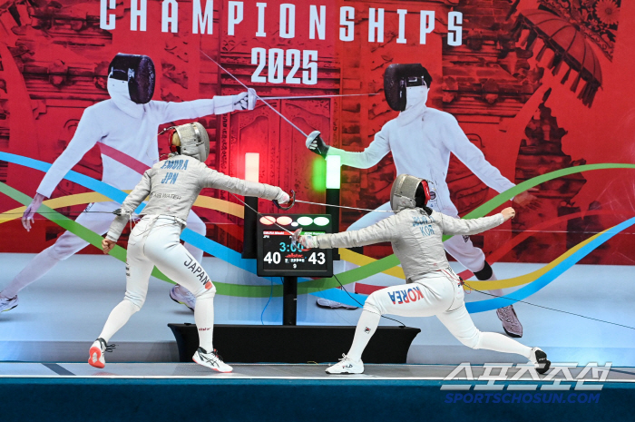 3527 → 4445 Silver Fencing Korea, a one-point upset loss by 女 Sabdo.a team sweep of four events