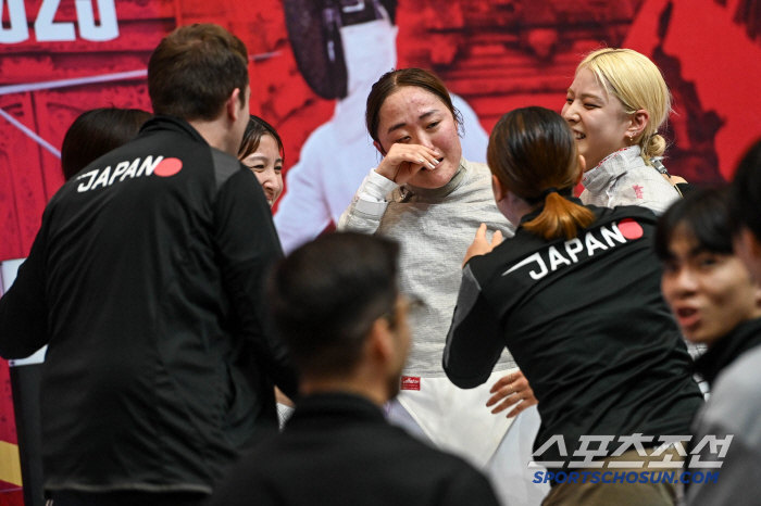 3527 → 4445 Silver Fencing Korea, a one-point upset loss by 女 Sabdo.a team sweep of four events