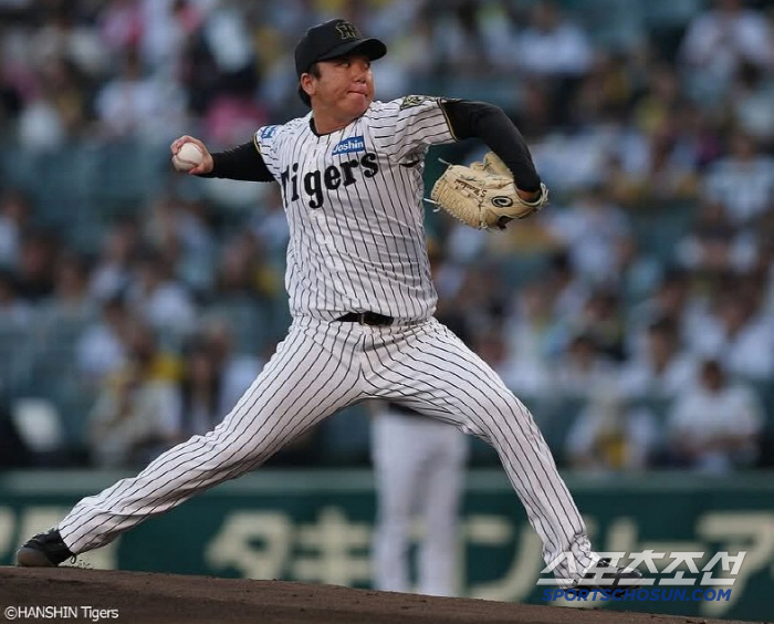 After losing eight games in 10 games, he is still in first place, but he is still in the top position