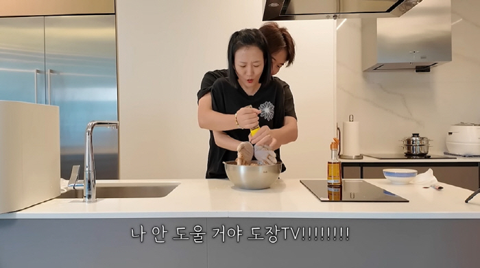 Do Kyung-wan wants the third one ♥ Jang Yoon-jung is so uncomfortable with touching (Paint TV)