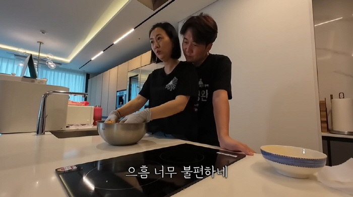 Do Kyung-wan wants the third one ♥ Jang Yoon-jung is so uncomfortable with touching (Paint TV)
