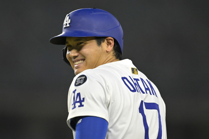 Don't come out even after getting hit by 161km bin ball. Ohtani class...Rival war is here! suspension and fine
