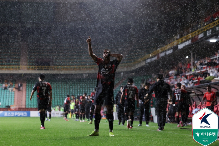 Ryu Jae-moon, General Song Min-gyu, Meng-gun, Jeonbuk, 11 draws and 16 games undefeated with Seoul  Kim In-sung's final goal, Pohang, and Jeju leap to 21 wins and 3rd place