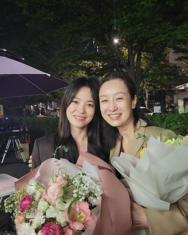 Song Hye-kyo, a big gift for her mother..Lovely girl, thank you