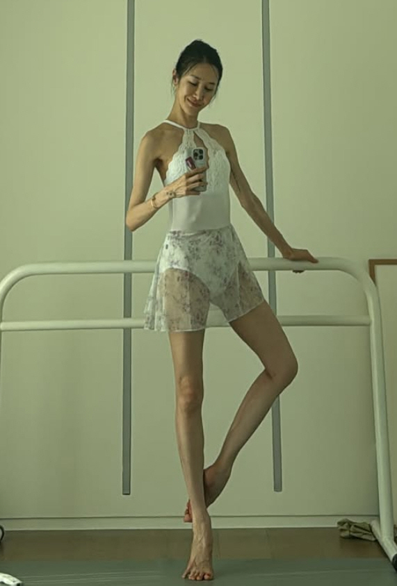 The ballerina pose is different...Eom Tae-woong ♥ Yoon Hye-jin, ballet suit appearance → 0% skinny body surprise