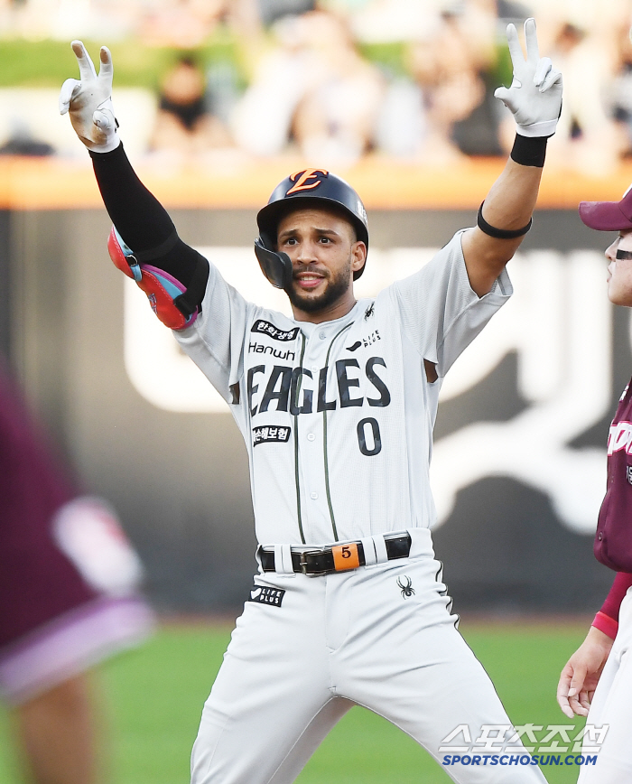 Eagles for the first time! There has never been such a 10th win...Ponce 159km → Liberato's three-hit reporting ceremony took a good rest, Hanwha escaped for the second consecutive defeat by catching Kiwoom 