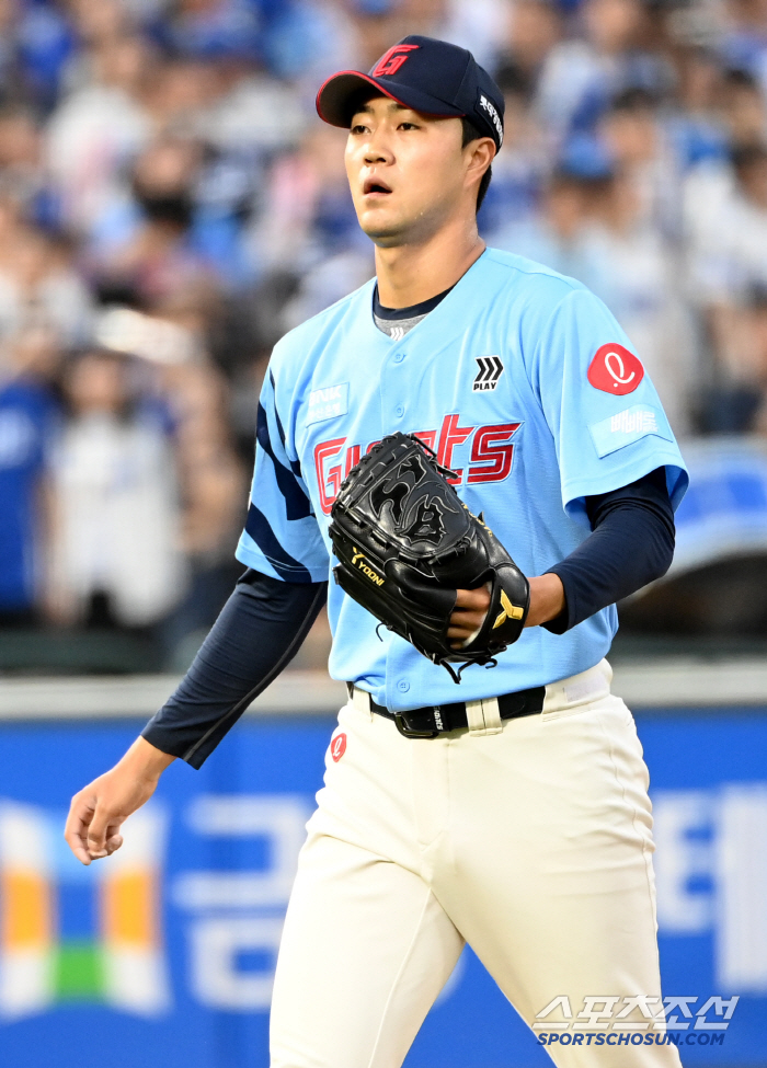 Even if Park Se-woong collapses, there is an average of 156km Hong Min-ki and Yoon Sung-bin! Lotte is rushing for four consecutive wins with a miraculous turnaround of six points in the seventh inning...Samsung has lost three games in a row