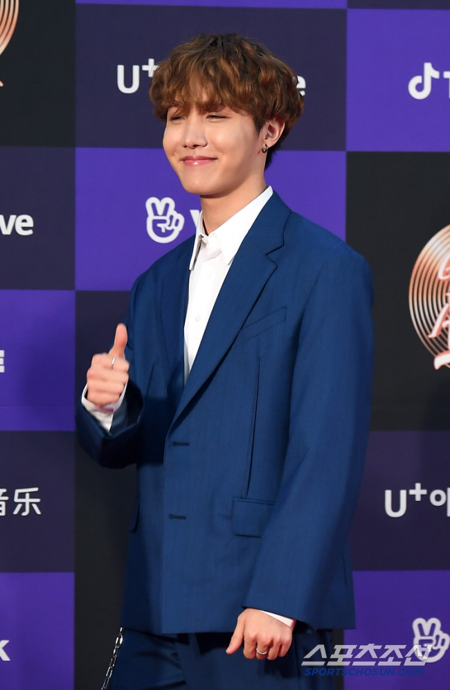 J-Hope Reveals Tour Life, Choreo Practice, and Future Plans on 'Omniscient Interfering View'