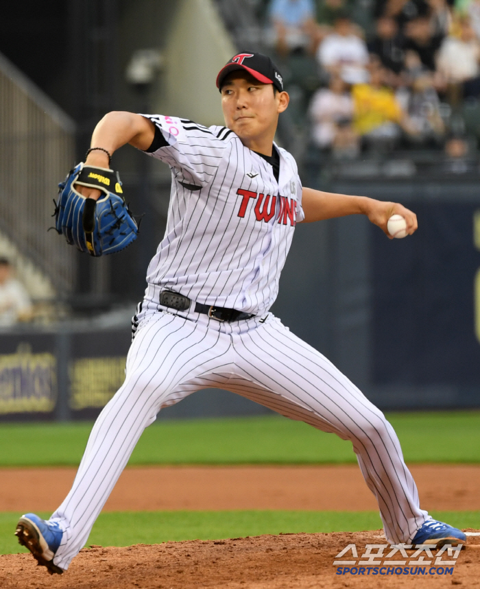 I don't put up with the rant anymore. He is the first foreign pitcher to replace the foreign pitcher in the 5th inning despite his one-run lead. He floated the first half of the game with a bull pen of bees