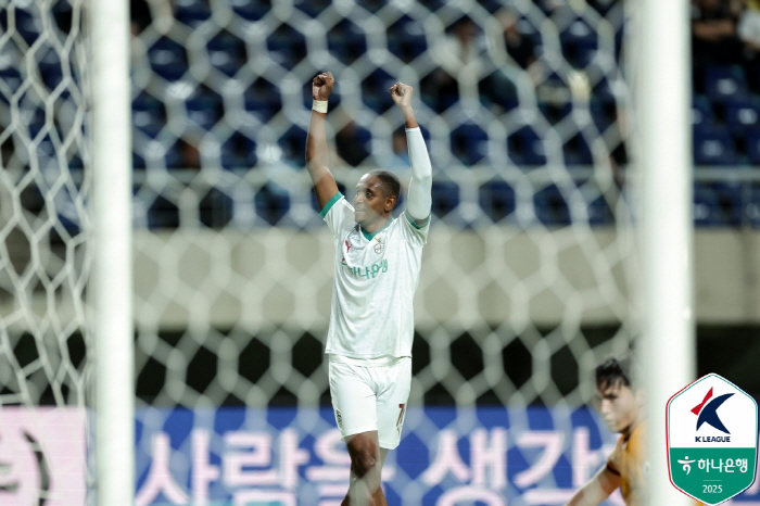 01→11→12→22, Gwangju W, Daejeon Gwangju, which went crazy, drew 22 after a slugfest...Asani scored one goal and one assist Hernandez two assists