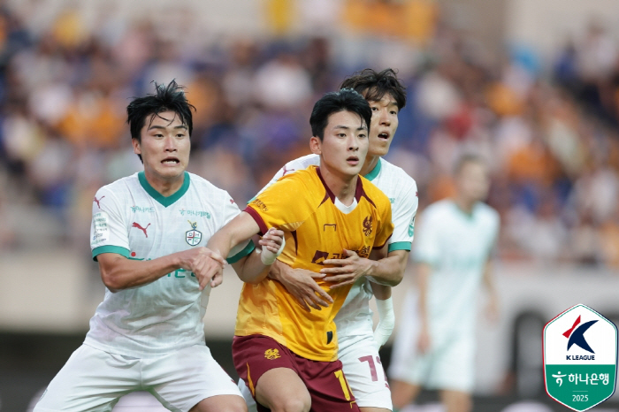 01→11→12→22, Gwangju W, Daejeon Gwangju, which went crazy, drew 22 after a slugfest...Asani scored one goal and one assist Hernandez two assists