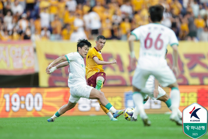 01→11→12→22, Gwangju W, Daejeon Gwangju, which went crazy, drew 22 after a slugfest...Asani scored one goal and one assist Hernandez two assists