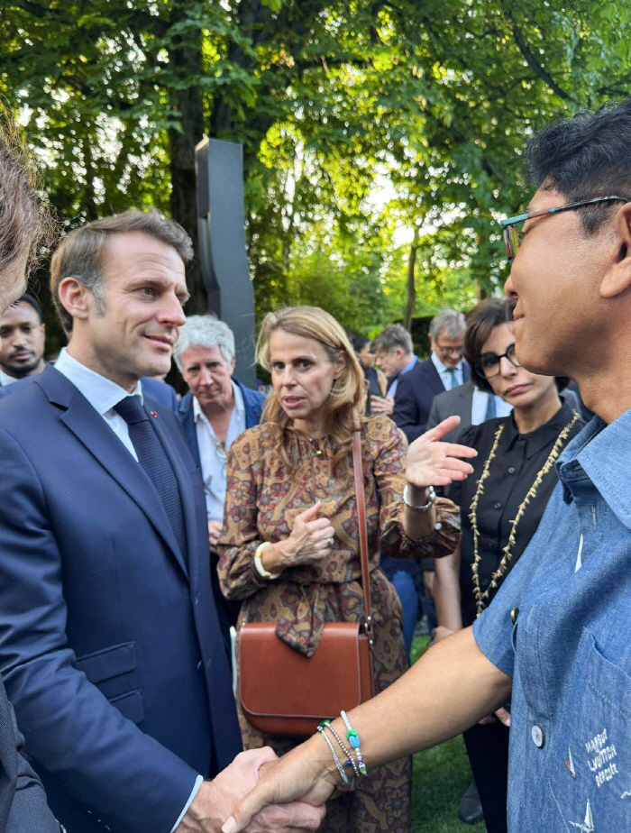 Lee Soo-man meets with President Macron...I'm familiar with the introduction of K-pop artists 