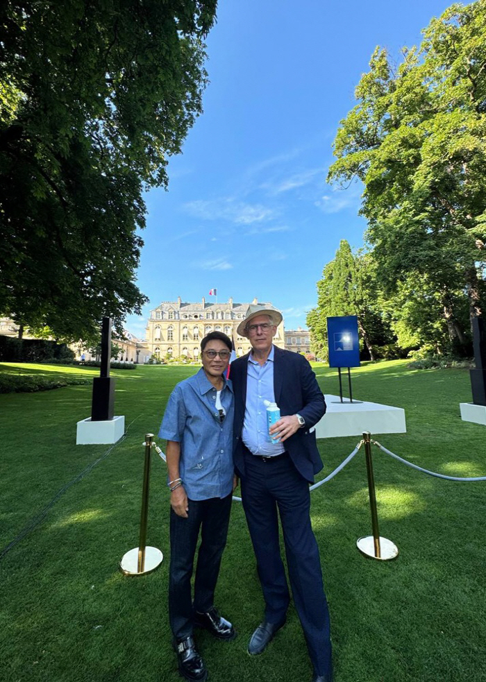 Lee Soo-man meets with President Macron...I'm familiar with the introduction of K-pop artists 