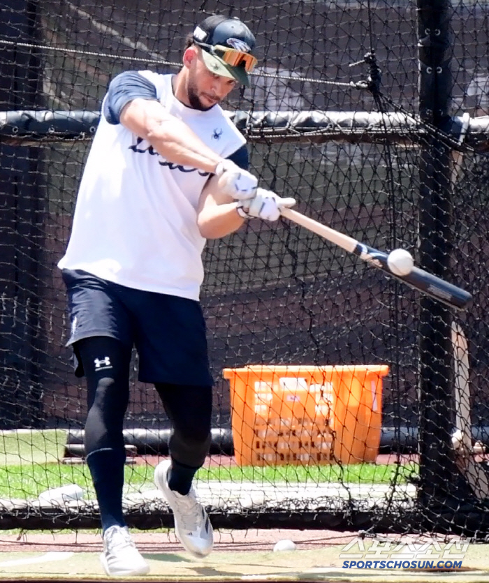 Liberato's first batting showcase, how would I watch it if I were a director? 