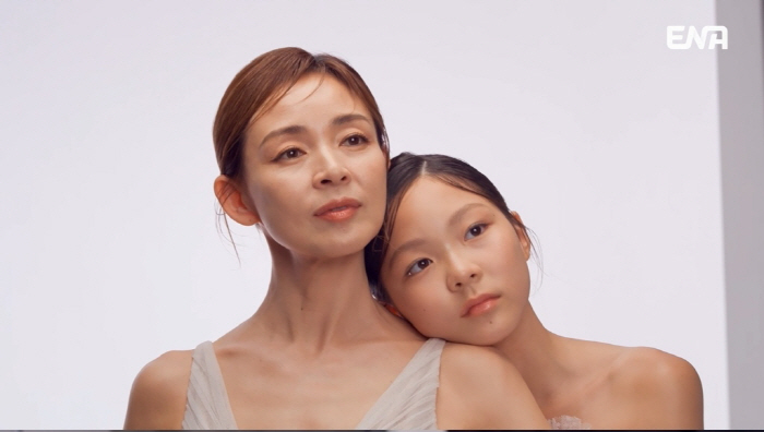 Like my mom, my dream is to be a model...Choo Sung-hoon ♥ Yano Siho's daughter Sarang-yi and twin-like two-shot (my life)