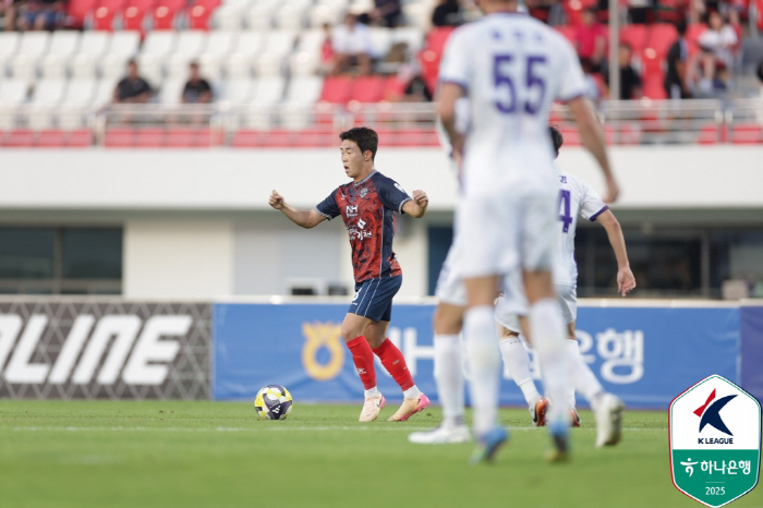 Lee Seung-won's winning goal, Gimcheon Sangmu, is scary, overpowered FC Anyang 10 and won 4 games without losing → Jumping to 3rd place