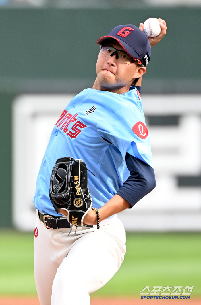 Park Se-woong, who returned after 12 days, made the worst pitch of 70 pitches  6 runs in 3 innings including home runs...The return match that was hit hard → There is nothing wrong with the hit 