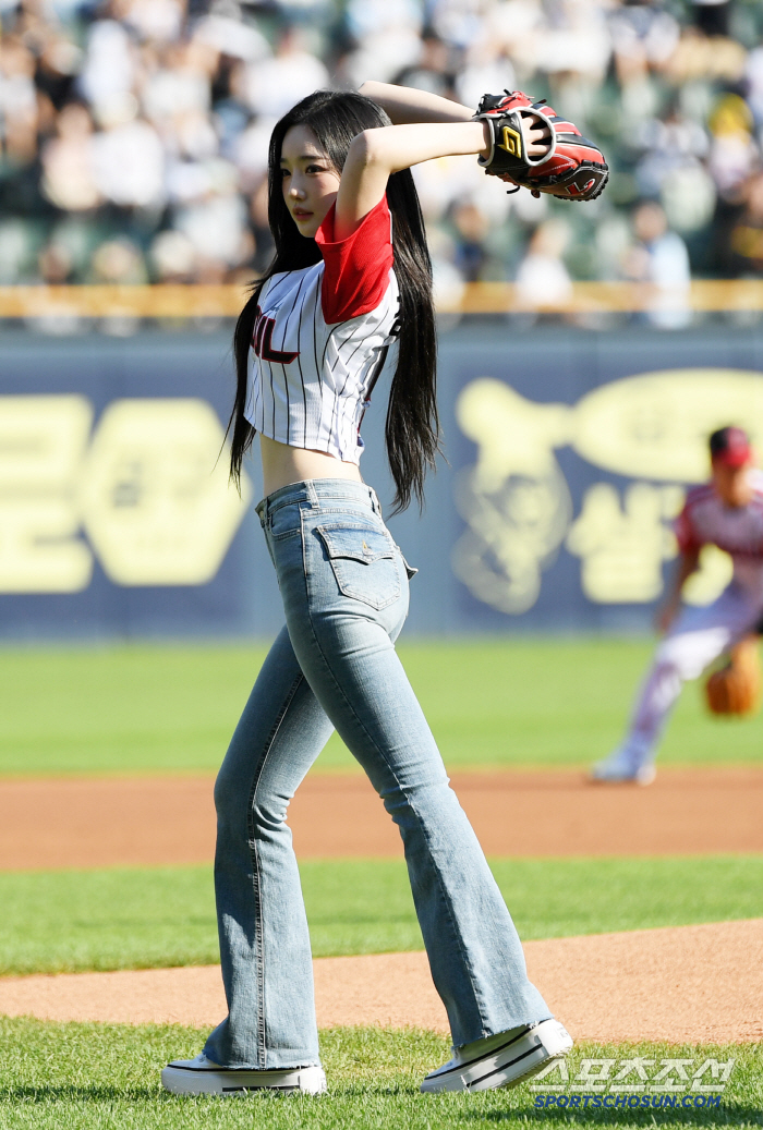  Triple S's YOON YOUNG WIN fairy