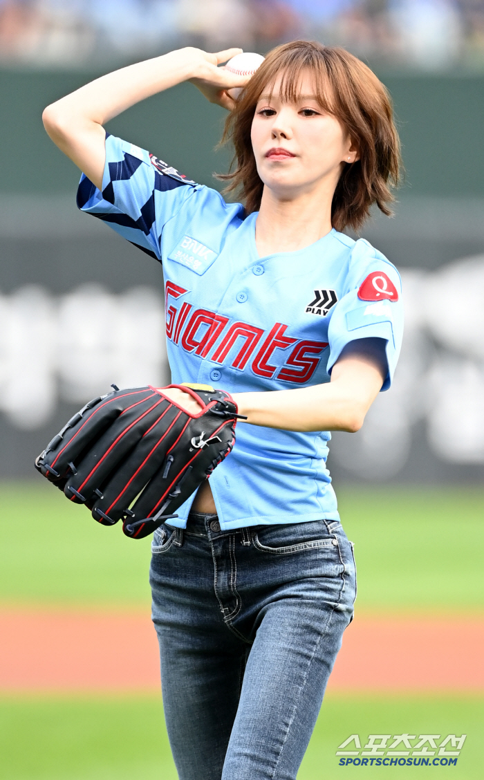  Wendy's first pitch with a fresh look