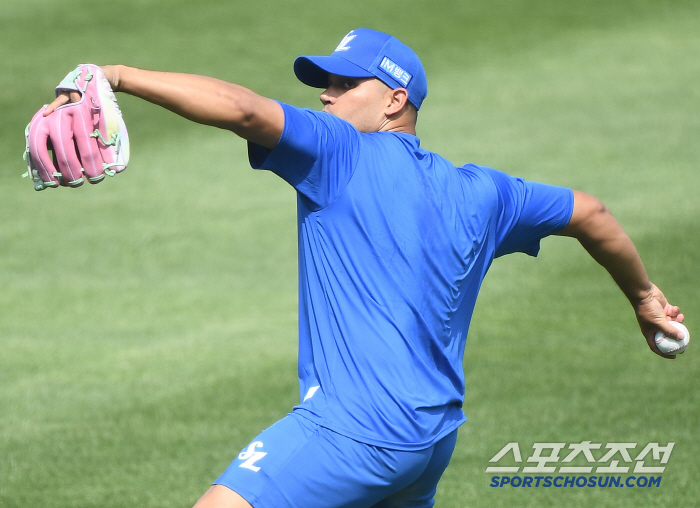 Samsung's new foreign player Garabito confirmed his first appearance in the match against Hanwha on the 26th, with a maximum of 152km → 33 live pitches…There's no problem with the game