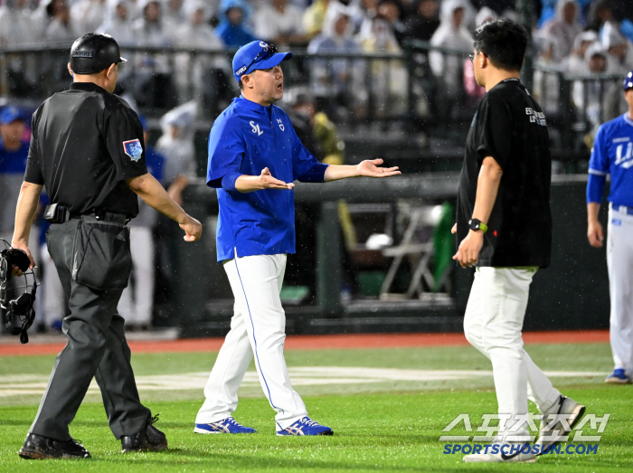Team who played 2 bencle times, cautious but firm complaints...Kang Min-ho vs. the first base trial match. 