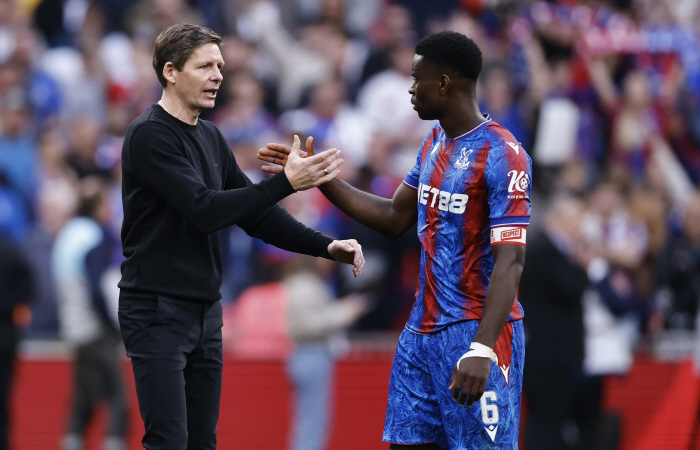 Will there be a Crystal Palace left in Tottenham?129.2 billion CB serious decision → next year's free contract will also be considered